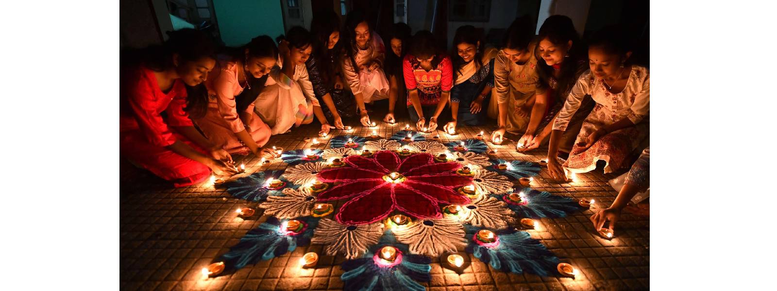 දීපාවලී උත්සවය අදයි..